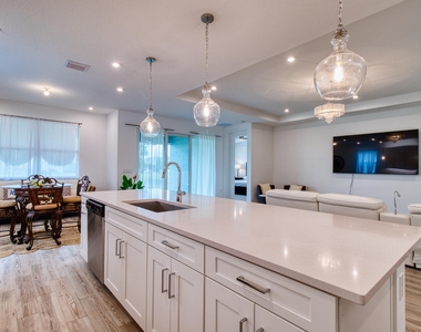 10407 Sw Aquila Way - Photo Thumbnail 11