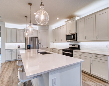 10407 Sw Aquila Way - Photo Thumbnail 32