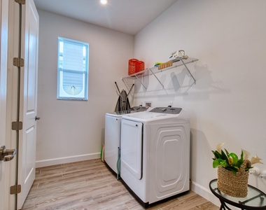 10407 Sw Aquila Way - Photo Thumbnail 46