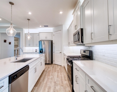 10407 Sw Aquila Way - Photo Thumbnail 8