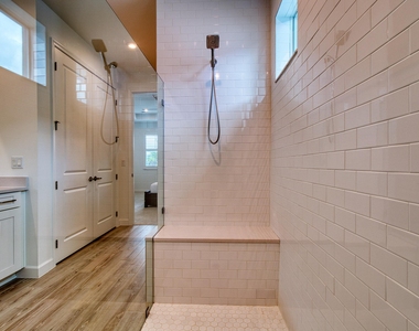 10407 Sw Aquila Way - Photo Thumbnail 5