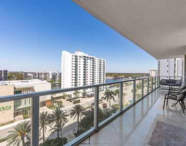 3101 S Ocean Drive - Photo Thumbnail 26