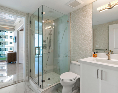 3101 S Ocean Drive - Photo Thumbnail 18