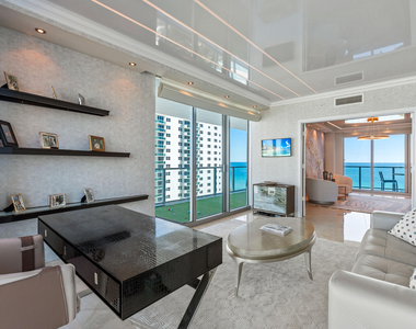 3101 S Ocean Drive - Photo Thumbnail 16