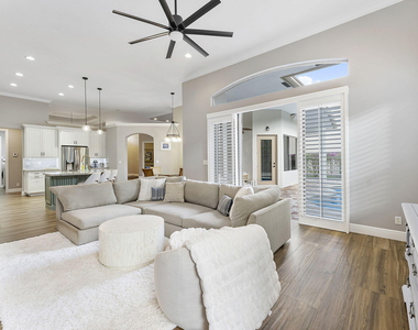 2903 Fontana Lane - Photo Thumbnail 20