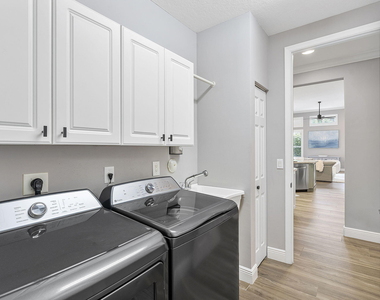 2903 Fontana Lane - Photo Thumbnail 35