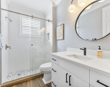 2903 Fontana Lane - Photo Thumbnail 32