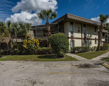 2 Greenway Village N - Photo Thumbnail 18