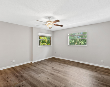 2700 Coral Springs Drive - Photo Thumbnail 12