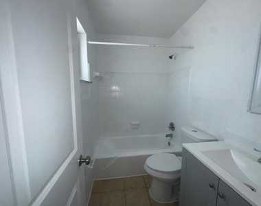 1751 Ne 31st Street - Photo Thumbnail 5