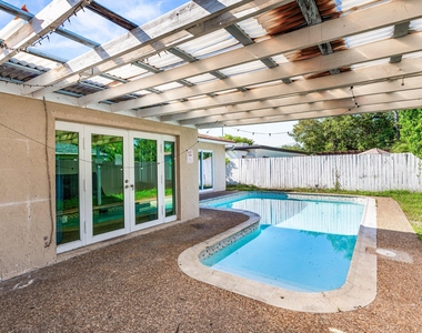 1121 N 66th Terrace - Photo Thumbnail 26