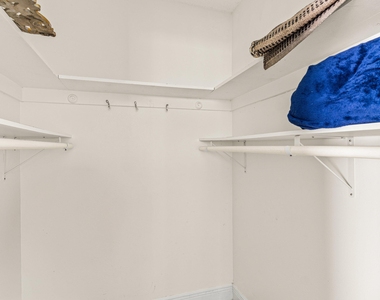 1121 N 66th Terrace - Photo Thumbnail 21