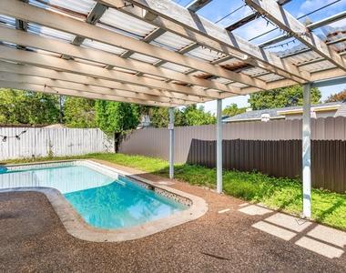 1121 N 66th Terrace - Photo Thumbnail 27