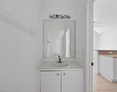 1575 Ne 33rd Avenue - Photo Thumbnail 14