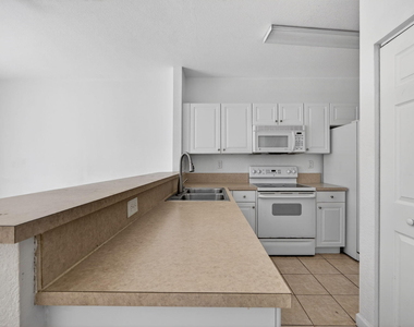 1575 Ne 33rd Avenue - Photo Thumbnail 8