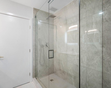 46 Sw 9th Avenue - Photo Thumbnail 18
