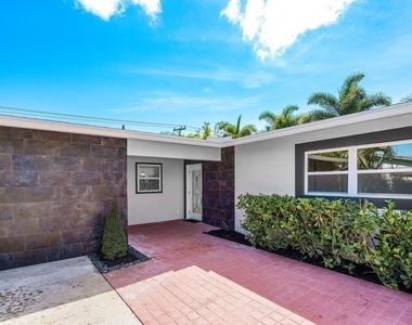 46 Sw 9th Avenue - Photo Thumbnail 4