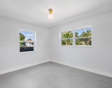46 Sw 9th Avenue - Photo Thumbnail 23