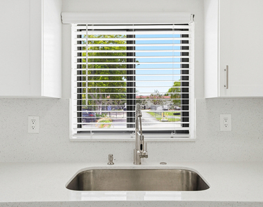 1320 Sw 34th Avenue - Photo Thumbnail 7