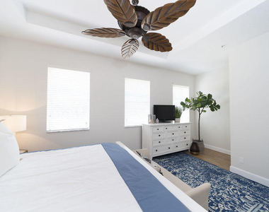 4198 Saint Lukes Lane - Photo Thumbnail 7