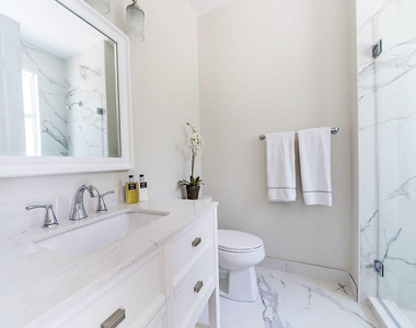 4198 Saint Lukes Lane - Photo Thumbnail 8