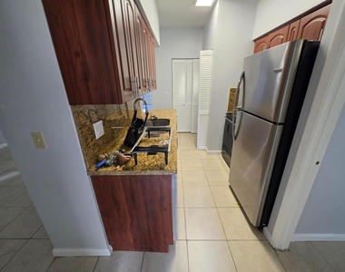 18340 Nw 68th Avenue - Photo Thumbnail 5