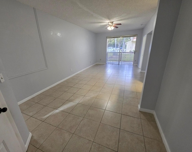 18340 Nw 68th Avenue - Photo Thumbnail 4