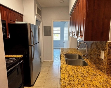 18340 Nw 68th Avenue - Photo Thumbnail 9