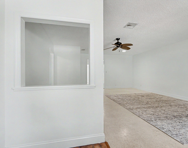 4800 Ne 25th Avenue - Photo Thumbnail 4