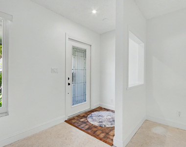 4800 Ne 25th Avenue - Photo Thumbnail 5