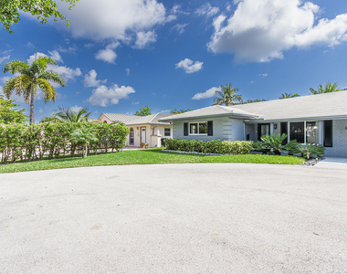 4800 Ne 25th Avenue - Photo Thumbnail 3