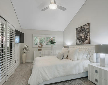 204 Sea Oats Drive - Photo Thumbnail 25
