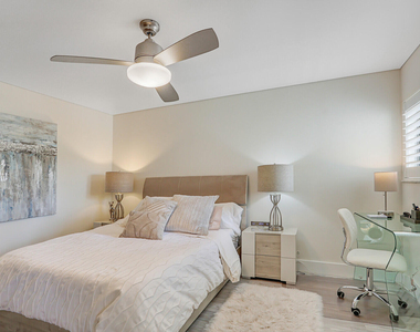 204 Sea Oats Drive - Photo Thumbnail 16
