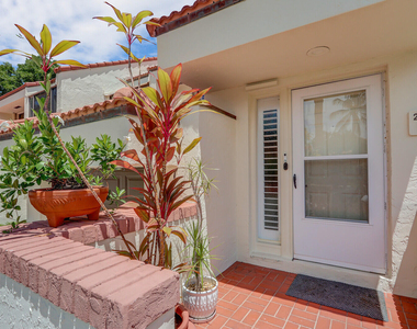 204 Sea Oats Drive - Photo Thumbnail 2