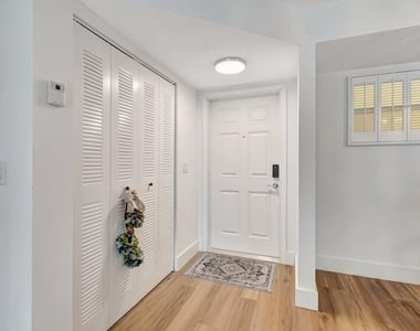 17 Colonial Club Drive - Photo Thumbnail 8