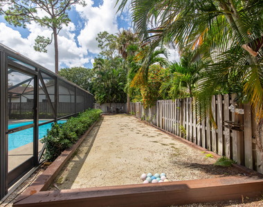 1123 Northumberland Court - Photo Thumbnail 18