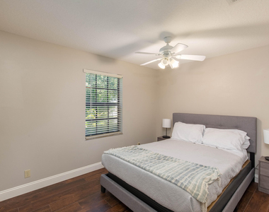 1123 Northumberland Court - Photo Thumbnail 19