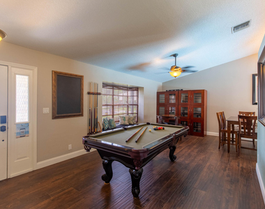 1123 Northumberland Court - Photo Thumbnail 6