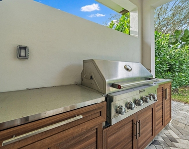 2938 Gin Berry Way - Photo Thumbnail 8