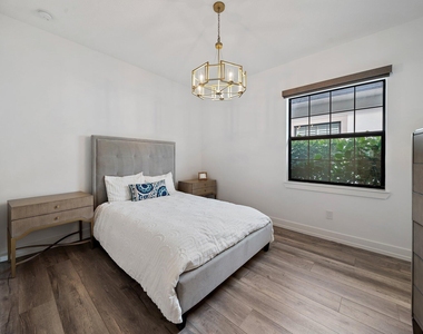 2938 Gin Berry Way - Photo Thumbnail 22