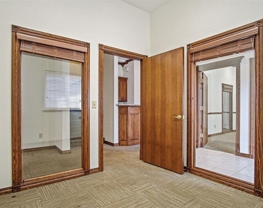 1006 24th Avenue - Photo Thumbnail 8