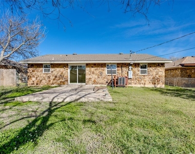 645 Lloyd Avenue - Photo Thumbnail 37