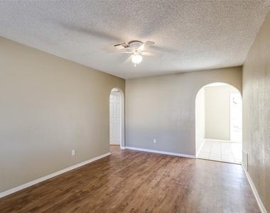 645 Lloyd Avenue - Photo Thumbnail 4