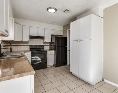645 Lloyd Avenue - Photo Thumbnail 22