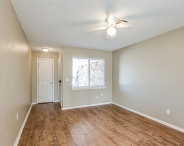 645 Lloyd Avenue - Photo Thumbnail 7