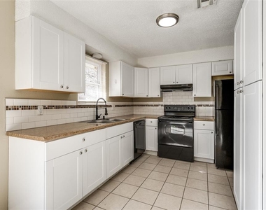 645 Lloyd Avenue - Photo Thumbnail 21