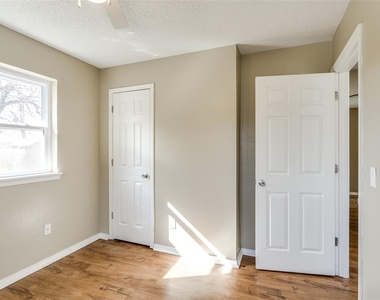 645 Lloyd Avenue - Photo Thumbnail 13