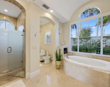 408 Fisher Lane - Photo Thumbnail 44