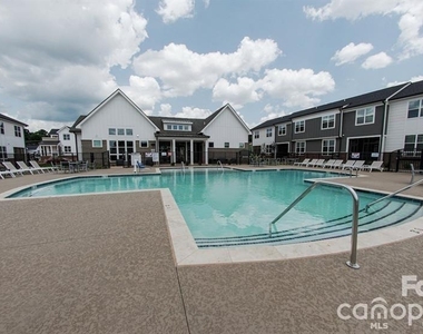 17014 Fairmount Way - Photo Thumbnail 25
