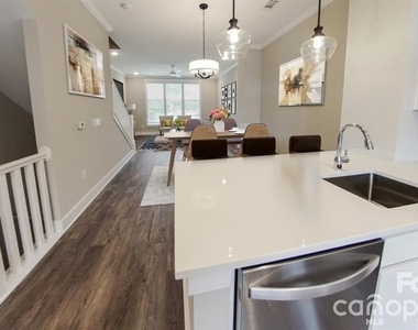 17014 Fairmount Way - Photo Thumbnail 11